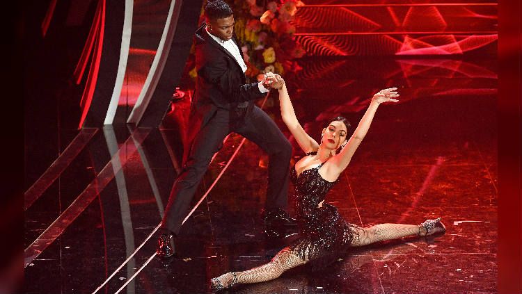 Kekasih pemain Juventus Cristiano Ronaldo, Georgina Rodriguez, akhirnya buka-bukaan mengenai rahasia dia bisa memiliki tubuh yang langsing dan indah. Copyright: &copy; Daniele Venturelli/Getty Images