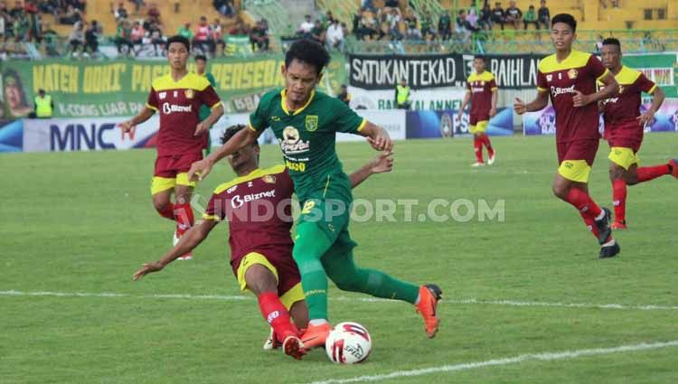 Berikut hasil pertandingan Piala Menpora antara Persebaya vs Persik. Copyright: © Fitra Herdian/INDOSPORT