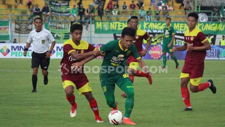 Ada hal menarik jelang laga perdana Liga 1 2020 antara Persebaya Surabaya vs Persik Kediri pada Sabtu (29/02/20) di Stadion GBT. Copyright: © Fitra Herdian/INDOSPORT