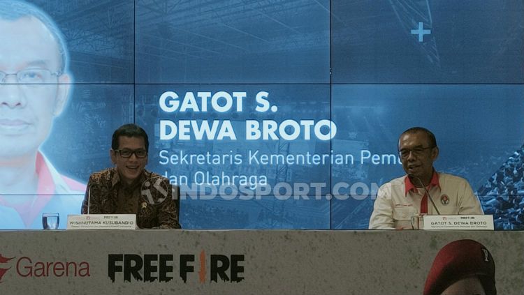Sesmenpora Gatot S. Dewa Broto menyampaikan pujian untuk penyelenggaraan Piala Presiden eSports. Copyright: © Martini/INDOSPORT