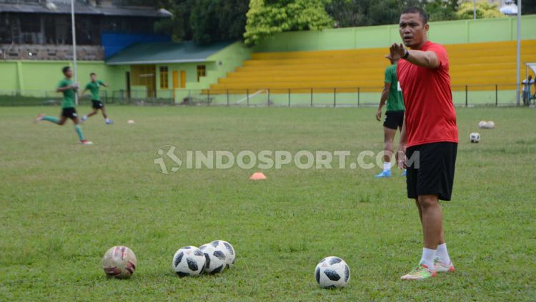 Sahari Gultom saat menjalani latihan terakhir bersama PSMS Medan di Stadion Kebun Bunga, Medan, Selasa (11/02/20) sore. Copyright: © Aldi Aulia Anwar/INDOSPORT