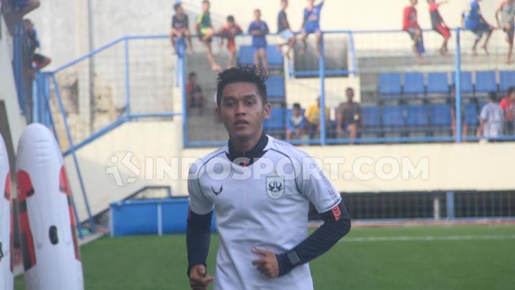 Bulan Juni kali ini nampaknya menjadi bulan yang penuh kebahagiaan bagi pemain muda milik klub Liga 1 PSIS Semarang, Septian David Maulana. Copyright: © Alvin Syaptia Pratama/INDOSPORT