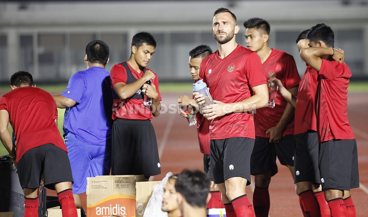Striker Timnas Indonesia, Ilija Spasojevic mengatakan, pelatih skuat Garuda, Shin Tae-yong tidak kompromi soal pemilihan pemain yang bergabung ke pemusatan latihan. Copyright: © Herry Ibrahim/INDOSPORT