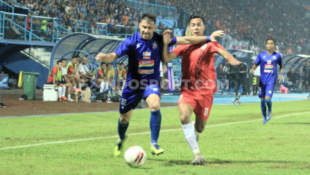 Pertandingan Arema FC vs Persija Jakarta di pertandingan Grup B Piala Gubernur Jatim, Sabtu (15/02/20). Copyright: © Ian Setiawan/INDOSPORT.COM