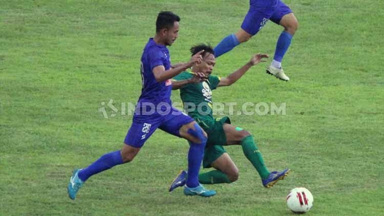 Selebrasi Johan Ahmad Farizi menit ke-3. Copyright: © Fitra Herdian/INDOSPORT