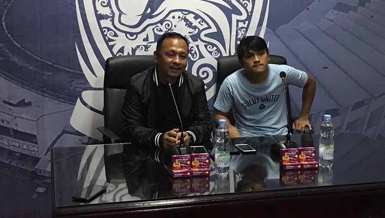 Pelatih Sulut United, Ricky Nelson, membeberkan alasan dirinya menolak regulasi pemain U-20 yang telah disusun oleh PSSI di ajang Liga 2 2020 mendatang. Copyright: © Media Officer Sulut United