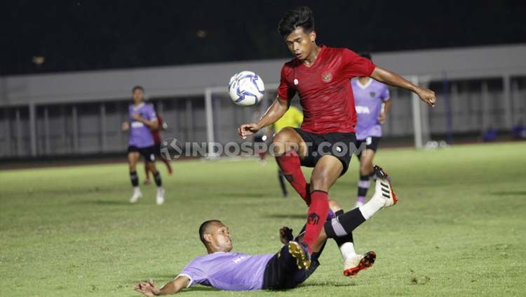 Timnas Senior Indonesia dikalahkan Persita Tangerang 1-4 pada laga uji coba di Stadion Madya Senayan, Jumat (21/02/20). Copyright: © Herry Ibrahim/INDOSPORT