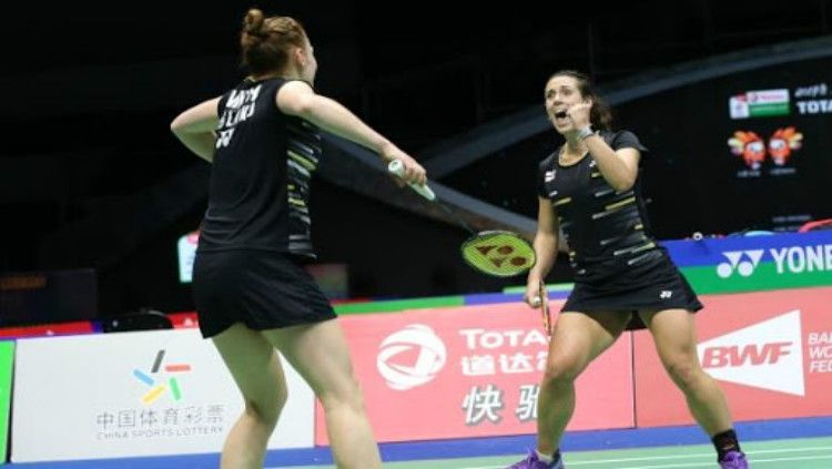 Pasangan ganda putri Inggris, Chloe Birch/Lauren Smith kalah di final Kejuaraan Bulutangkis Eropa 2021. Copyright: © Badminton Europe