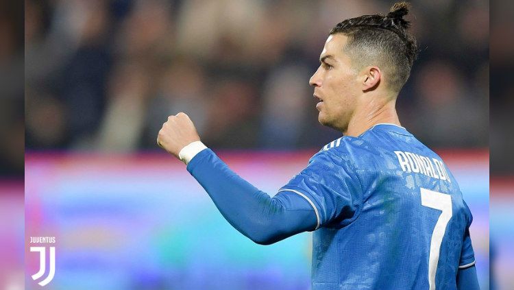 Cristiano Ronaldo baru saja memecahkan rekor luar nalar Serie A Liga Italia usai kemenangan Juventus atas SPAL tempo hari. Copyright: © https://twitter.com/juventusfc