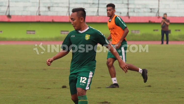 Rendi Irwan ingin agar timnya, Persebaya Surabaya dapat konsisten di Liga 1 2020. Copyright: © Fitra Herdian/INDOSPORT
