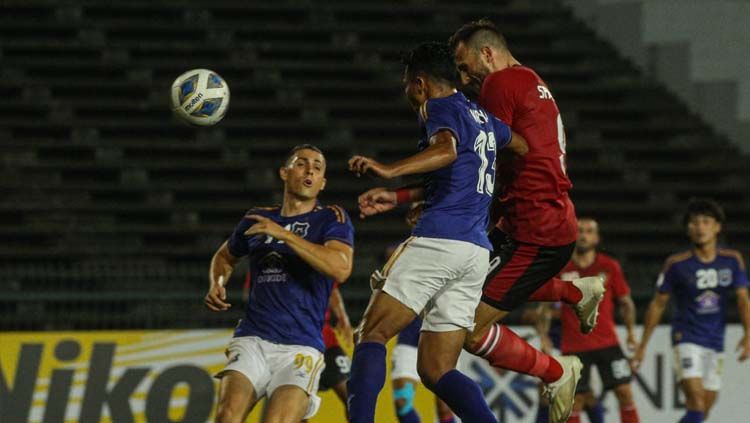 Pemain Bali United, Ilija Spasojevic, menyesalkan hal ini setelah raksasa Liga 1 Indonesia itu kalah dari wakil Kamboja, Svay Rieng, di Piala AFC 2020. Copyright: © Bali United