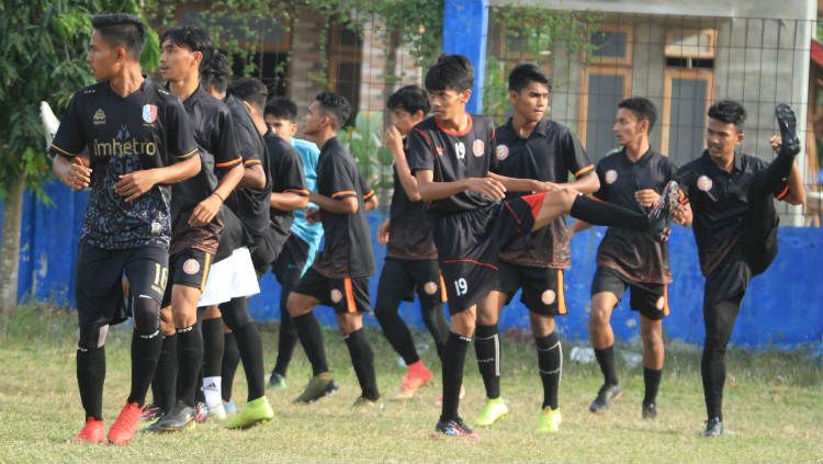 Persiraja Banda Aceh U-20 latihan di Lapangan Lamreung, Aceh Besar, Rabu (26/2/2020) sore. Copyright: © Media Persiraja