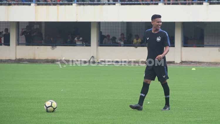 Eka Febri saat melakukan latihan bersama pemain PSIS di Stadion Citarum, beberapa waktu lalu. Copyright: © Alvin Syaptia Pratama/INDOSPORT