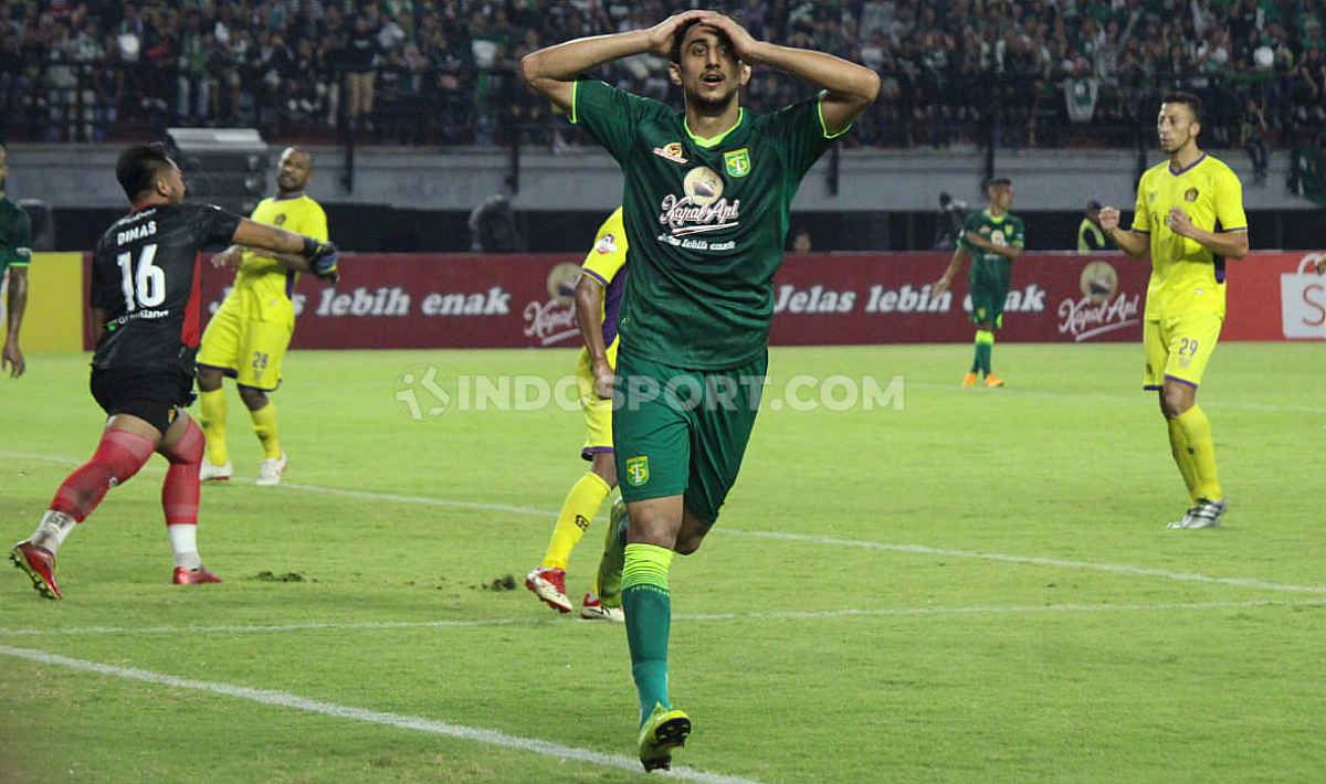 Pertandingan Persebaya Surabaya vs Persik Kediri di Stadion GBT, Sabtu (29/02/20). Copyright: © Fitra Herdian/INDOSPORT
