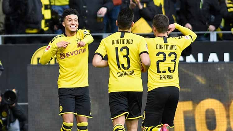 Selebrasi Borussia Dortmund usai Jadon Sancho menjebol gawang Freiburg dalam pertandingan Bundesliga Jerman 2019-2020 pekan ke-24 di Signal Iduna Park Copyright: © DeFodi Images/GettyImages