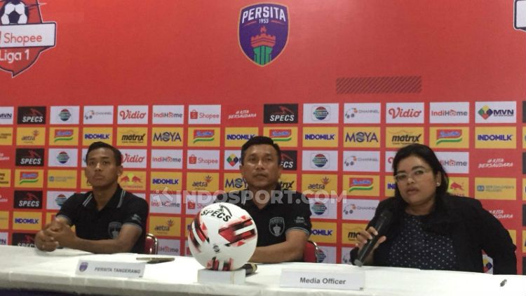 Konferensi pers Liga 1 antara Persita Tangerang vs PSM Makassar, Kamis (05/03/20). Copyright: © Petrus Manus Da Yerrimon/INDOSPORT