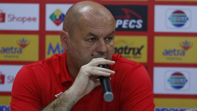 Bojan Hodak mengungkap alasan absennya Giancarlo Lopes Rodrigues di laga ketiga penyisihan grup H Piala AFC 2020 kontra Kaya FC. Copyright: © Official PSM Makassar