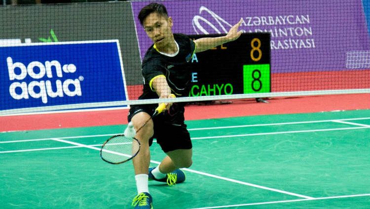 Pebulutangkis Azerbaijan asal Kendari, yakni Ade Resky Dwicahyo bermmpi bertemu dengan tunggal putra nomor 1 dunia asal Jepang, Kento Momota. Copyright: © azertag.az