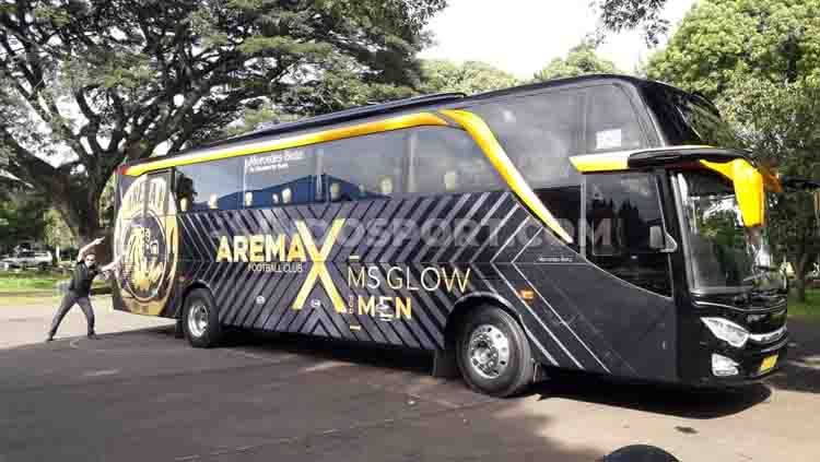 Bus Arema FC untuk Liga 1 musim 2020 lalu. Tim Singo Edan akan kembali meluncurkan bus baru dengan desain khusus musim ini. Copyright: © Ian Setiawan/INDOSPORT