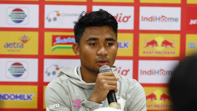 Sesi jumpa pers PSM Makassar pasca laga melawan Persita Tangerang diwakili pemain Asnawi Mangkualam. Copyright: © Official PSM Makassar