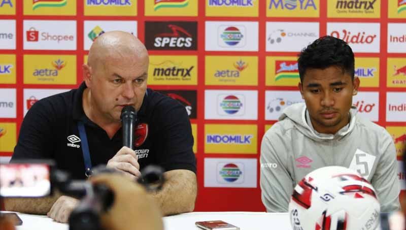 Sesi jumpa pers PSM Makassar pasca laga melawan Persita Tangerang diwakili oleh pelatih Bojan Hodak dan pemain Asnawi Mangkualam. Copyright: © Official PSM Makassar