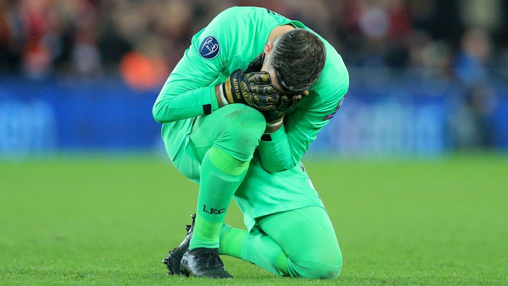 Adrian tampak kecewa di balik kekalahan Liverpool dari Atletico Madrid Copyright: © Simon Stacpoole/Offside/Offside via Getty Images