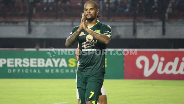 Striker Persebaya, David Da Silva saat merayakan golnya ke gawang Persipura. Copyright: © Fitra Herdian Ariestianto/INDOSPORT