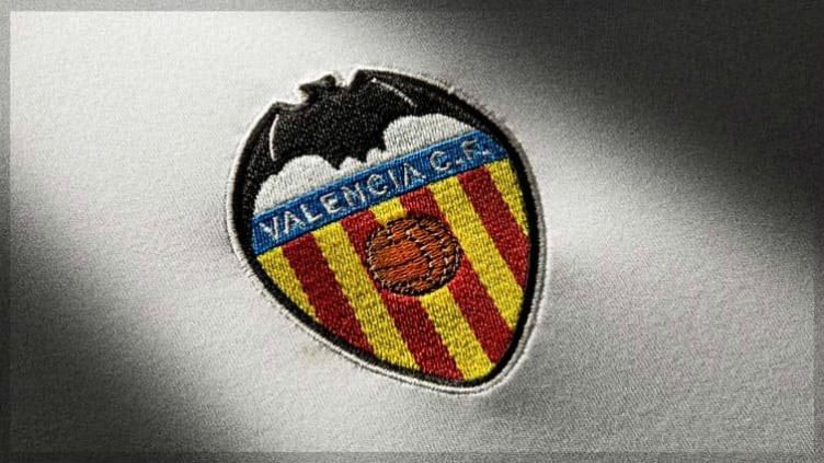 Valencia menyatakan jika 35% dari skuatnya saat ini dipastikan positif terjangkit virus Corona (Covid-19). Copyright: © valenciacf.com