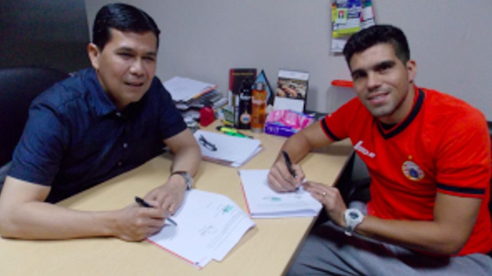 Fabiano Beltrame (kanan) saat bergabung dengan Persija Jakarta. Copyright: ©