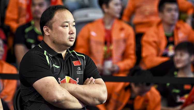 Perjalanan karier Zhang Jun sebagai pelatih yang sempat dikritik hingga saat ini berbuah pujian. Copyright: © news.cgtn/VCG Photo