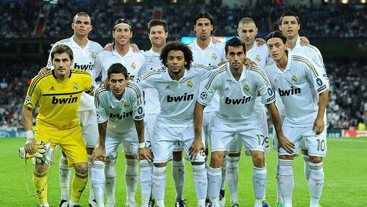 Real Madrid di bawah asuhan Jose Mourinho musim 2011/12 adalah salah satu tim terhebat sepanjang masa yang sayangnya kerap dipandang sebelah mata. Copyright: © Jasper Juinen