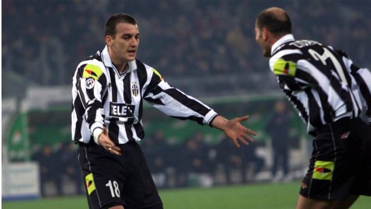 Darko Kovacevic eks Juventus yang meramal wonderkid AC Milan Marko Lazetic. Copyright: © juventus.com