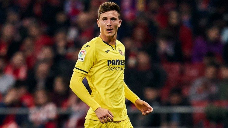 Manchester United selangkah lagi memboyong bek tengah Pau Torres dari Villarreal usai bintang Spanyol itu diketahui tertarik untuk pindah ke Liga Inggris. Copyright: © Perez Meca/MB Media/Getty Images