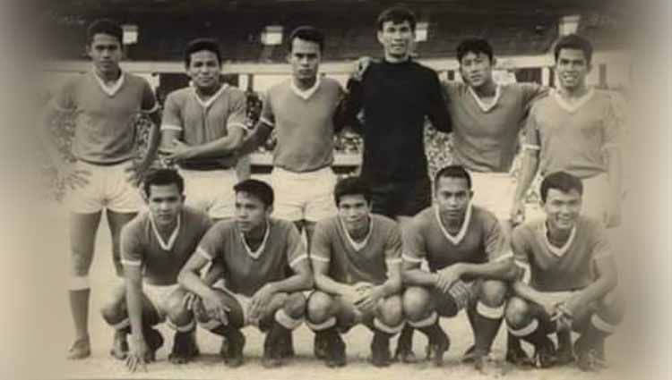 Sukiman (jongkok kedua sebelah kanan) saat bersama skuat PSMS Medan tahun 1967 silam. Copyright: © Dok. Indra Efendi Rangkuti