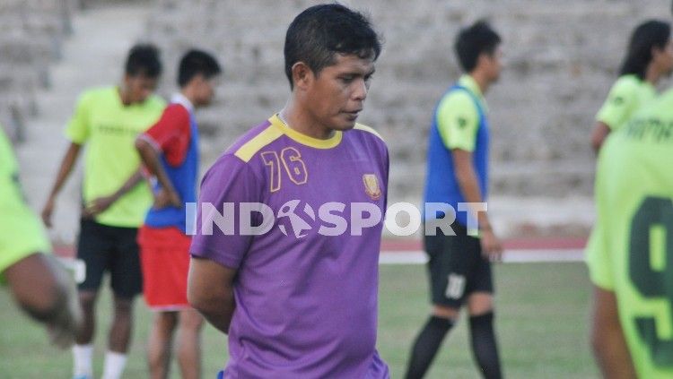 Mantan pemain Gajah Mungkur Muria Tama dan Arseto Solo, Aris Budi Sulistyo. Copyright: © Ronald Seger Prabowo/INDOSPORT