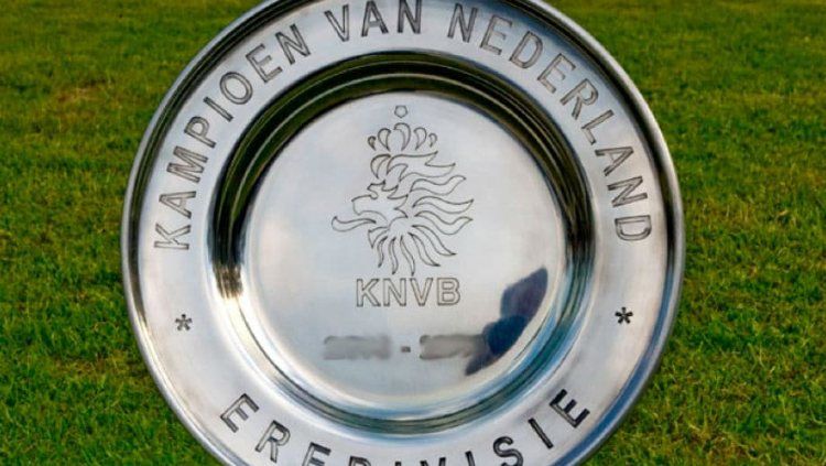 Trofi Eredivisie Belanda Copyright: © KNVB