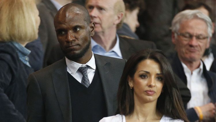 Direktur Olahraga Barcelona Eric Abidal (kiri) dan sang istri Hayet Bekir (kanan). Copyright: © Jean Catuffe/Getty Images)