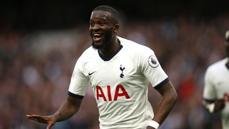 Gelandang Tottenham Hotspur, Tanguy Ndombele disebutkan sudah tak bahagia lagi berada di bawah asuhan Jose Mourinho. Copyright: © Mark Leech/GettyImages