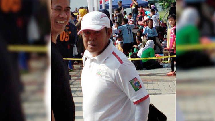 Pelatih SSB Persigawa, Al Ajri. Copyright: &copy; Herry Ibrahim/INDOSPORT