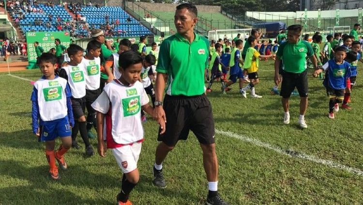Nama Aris Indarto tentu sudah tak asing lagi bagi para pencinta sepak bola Indonesia, khususnya pendukung Persija Jakarta. Copyright: © Dok Aris Indarto