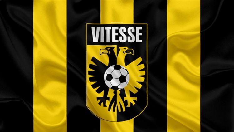 Logo Vitesse Arnhem, klub asal Belanda Copyright: © Pinterest
