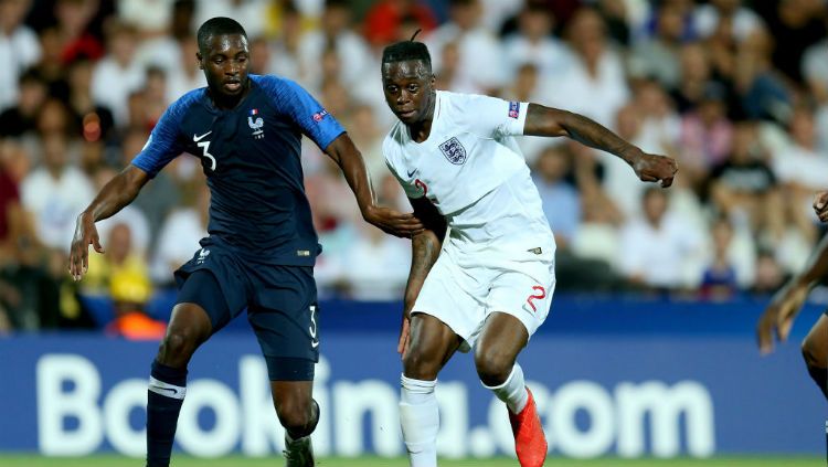 Wonderkid Prancis, Fode Ballo-Toure (kiri) masuk radar klub Liga Inggris Chelsea. Copyright: © Danilo Di Giovanni/Soccrates/Getty Images