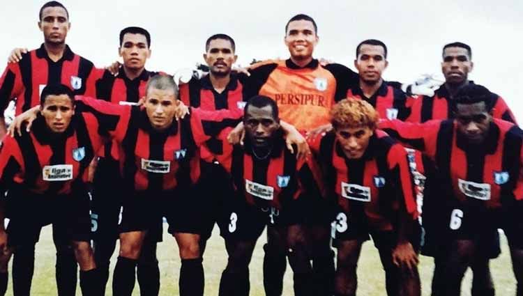 Rentetan panjang sejarah telah ditapaki Persipura Jayapura di pentas tertinggi sepak bola Liga Indonesia. Copyright: © Dok. Sahari Gultom