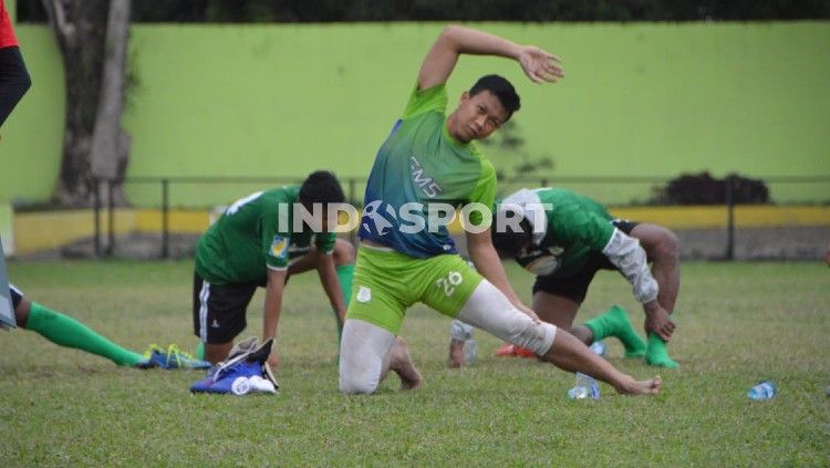 Penjaga gawang PSMS Medan Liga 2 2020, Herlian Arif Laksono. Copyright: © Aldi Aulia Anwar/INDOSPORT