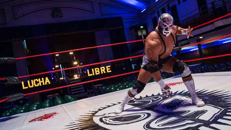Mengenal kisah Silver King, salah satu pegulat WWE SmackDown yang alami nasib nahas dan meninggal di atas ring gulat. Copyright: &copy; Jack Taylor/Getty Images