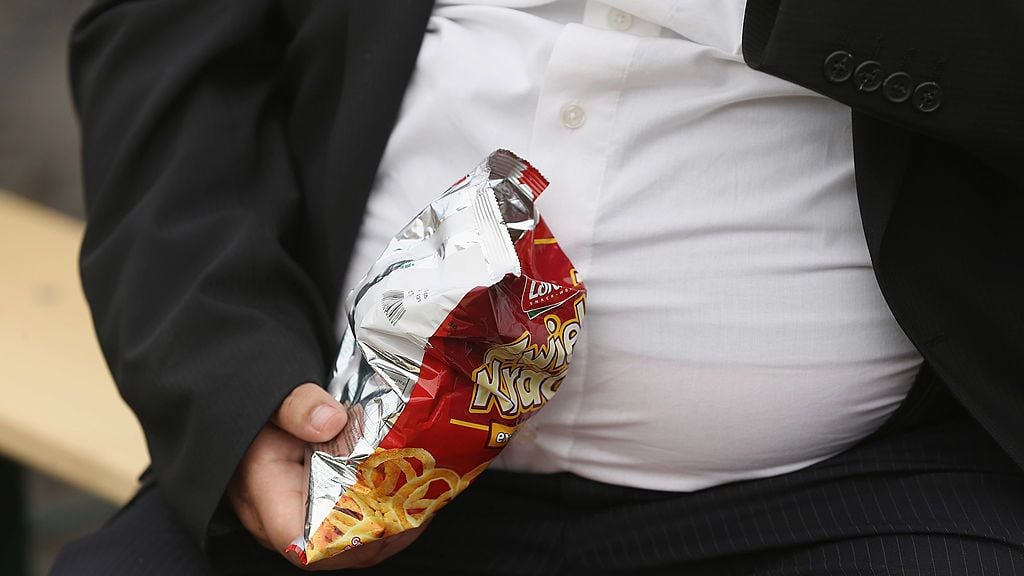 Memiliki perut bergelambir karena lemak sering kali menurunkan kepercayaan diri. Untuk itulah beberapa gerakan olahraga ini bisa jadi rekomendasi untuk membakar lemak di perut. Copyright: © Sean Gallup/Getty Images