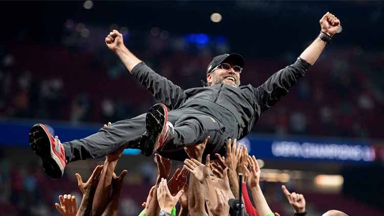 Pelatih Liverpool, Jurgen Klopp memberikan tanggapannya mengenai pecahkan rekor 100 poin dalam satu musim di kompetisi Liga Inggris. Copyright: © Matthias Hangst/Getty Images