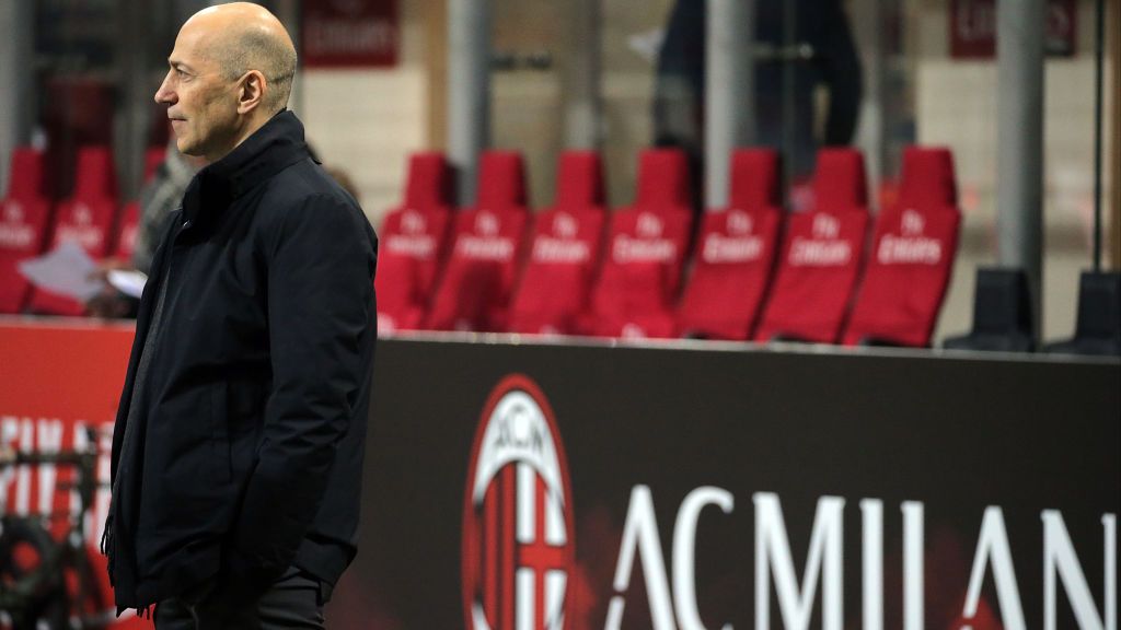 CEO AC Milan, Ivan Gazidis menyentil Paris Saint-Germain (PSG) hingga Manchester City usai membawa I Rossoneri menyabet gelar Liga Italia alias scudetto. Copyright: © Giuseppe Cottini/NurPhoto via Getty Images