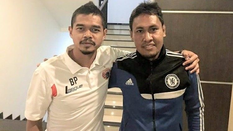 Joko Kuspito bersama Bambang Pamungkas, rekan setimnya di skuat Persija 2001 Copyright: © Dok Pribadi