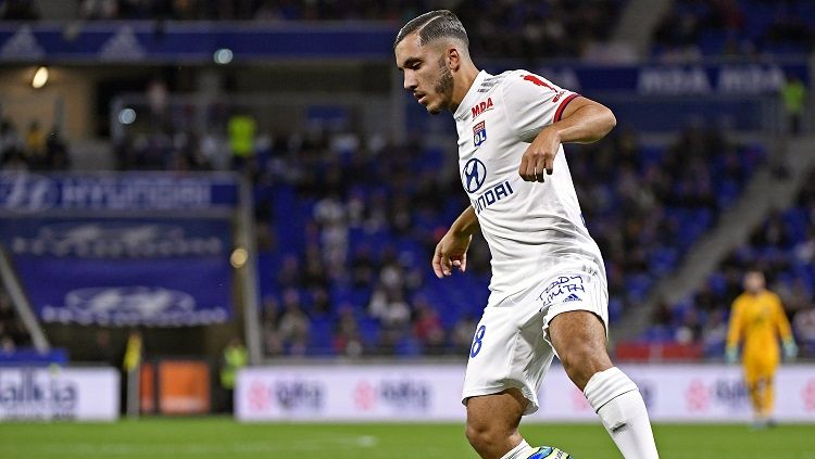 Rayan Cherki, gelandang belia Lyon yang jadi buruan Real Madrid di bursa transfer. Copyright: © olympique-et-lyonnais.com